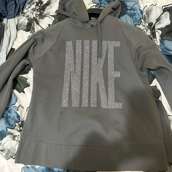 Nike hoodie - Picture 1 of 2